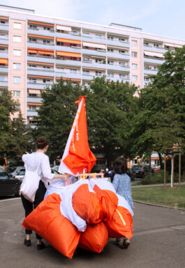 scenography & spatial strategies