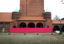 scenography & spatial strategies