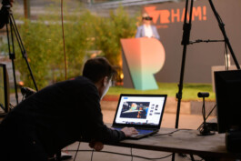 scenography & spatial strategies