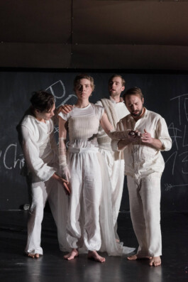 scenography & spatial strategies
